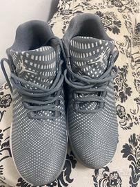 Scarpe basketball/indoor