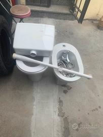 Set sanitari in ceramica