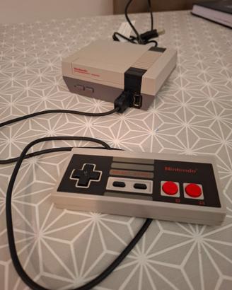 Nintendo Classic Mini NES CLV-001 con Controller o