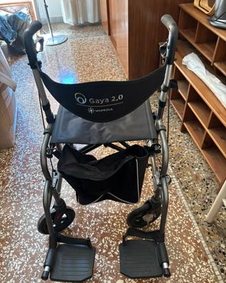 Deambulatore Rollator pieghevole