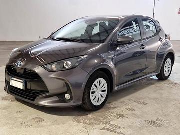 Toyota Yaris Business Hybrid 2021