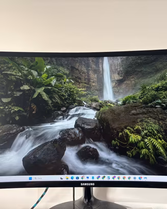 Monitor Curvo Samsung 27" Full HD