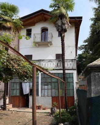 CASA SEMINDIPENDENTE A VIVERONE