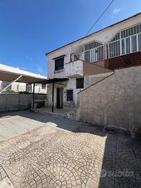 Rif.425 destra volturno - villa bifamiliare con gi