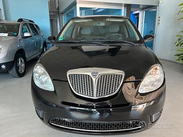 Lancia Ypsilon 1.2 Argento