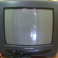 Tv GRUNDIG  14 " buono per vecchie console.