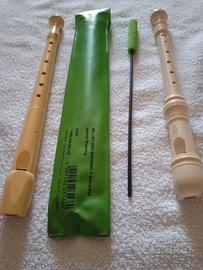 2 flauti ( IT e D). 1 Yamaca  dolce e 1 Hohrner 