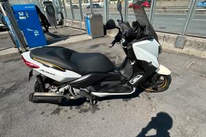 X MAX 2016 ABS