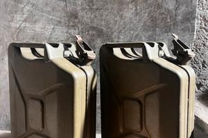 Taniche militari in metallo 20L – anno 1985