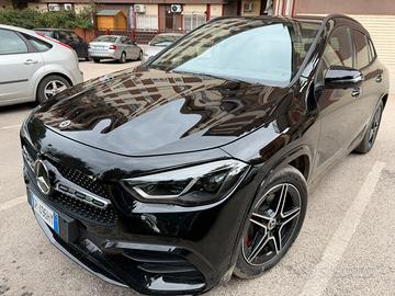Mervedes GLA D AUTOMATIC 4 MATIC