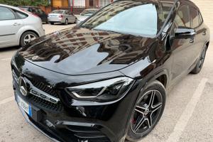 Mervedes GLA D AUTOMATIC 4 MATIC