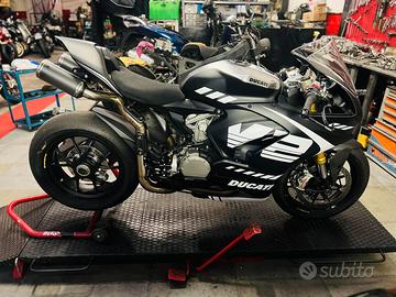 Ducati Panigale V2 (my 2022)-soli 1.500km in pista