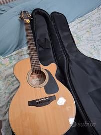 Chitarra acustica takamine
