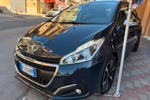 Peugeot 208 PureTech 82 Stop&Start 5 porte Signatu