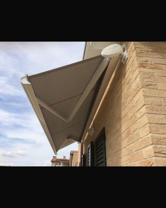 Tenda con motore elettrica