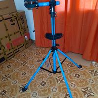Cavalletto di montaggio per bicicletta come nuovo