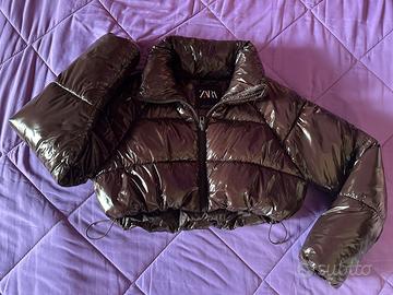 Giubbotto cropped in vernice marrone