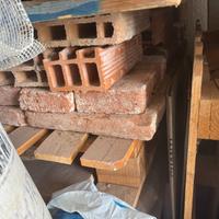 Mattoni Antichi di Recupero – Originali Toscani