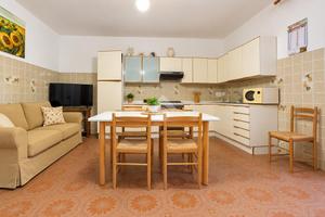 3 LOCALI A ORISTANO