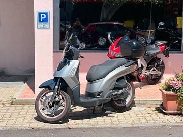 Kymco People 200 + promozione