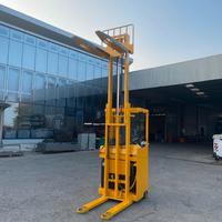 Transpallet elevatore elettrico