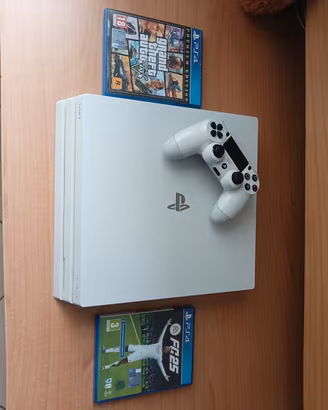 Ps4 pro 1TB Bianca+FC25+GTA V Premium