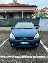 RENAULT CLIO 1.2 ANNO 2002 77.000 km