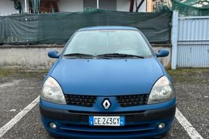 RENAULT CLIO 1.2 ANNO 2002 77.000 km