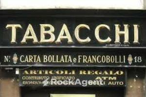 TABACCHERIA CON AGGI 300.000 EURO