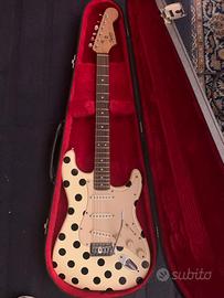 Squier Buddy Guy Polka Dot Strat Artic White