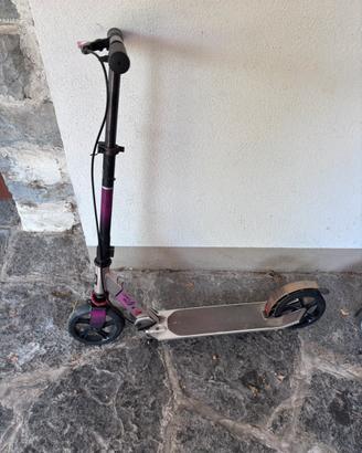 Monopattino ragazza