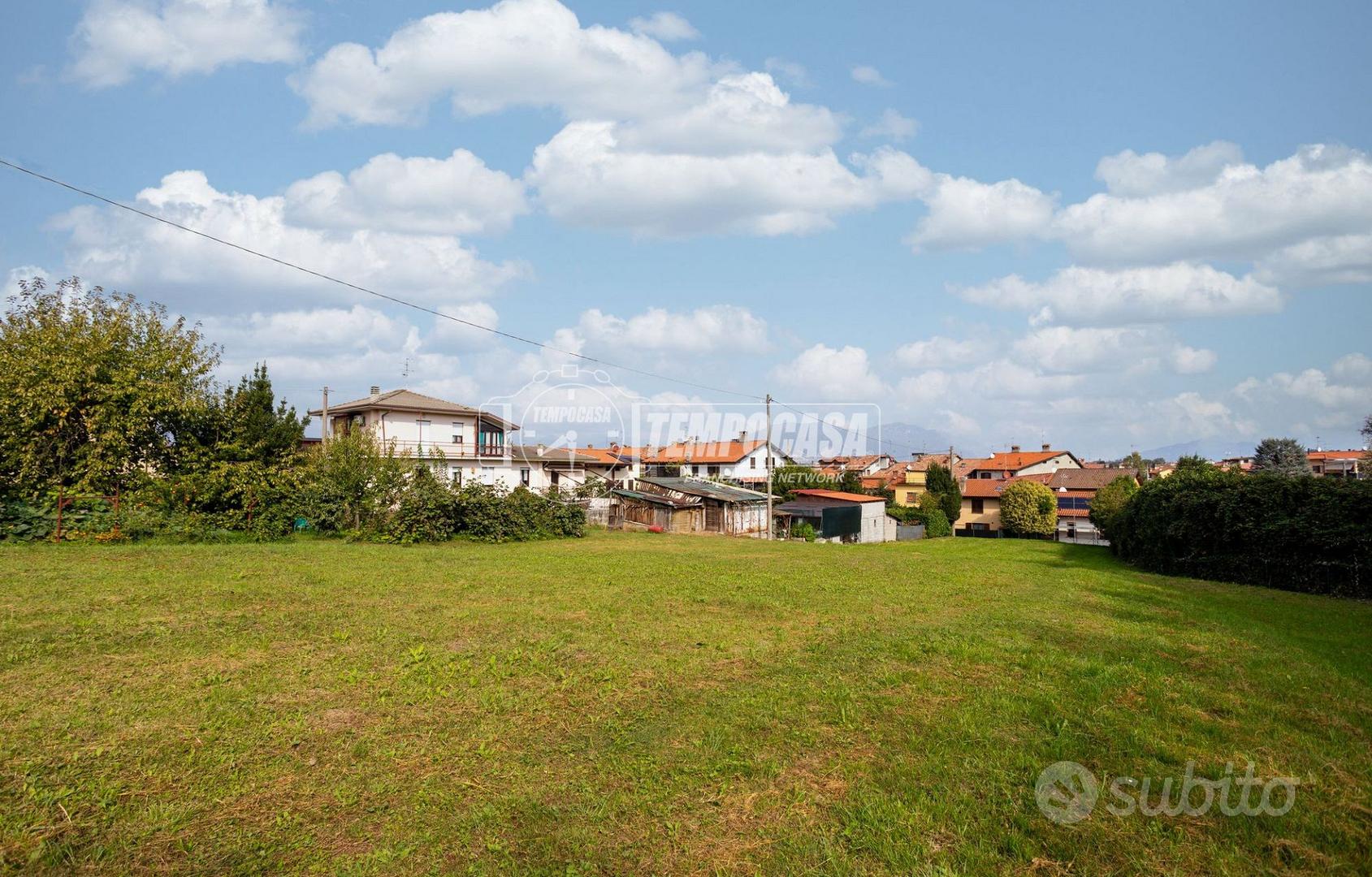 Terreno residenziale a Cassago Brianza - Altro