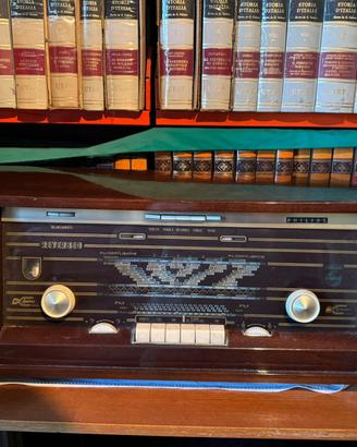 Radio a valvole Philips Reverbeo B7X14A anni ’60