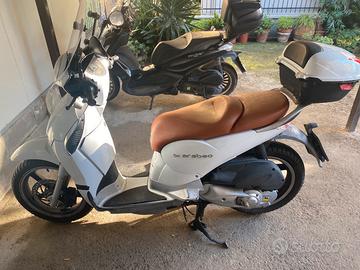 Scarabeo IE 200cc bianco 2012