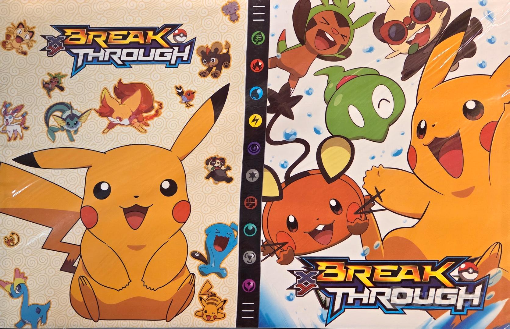 Acquista Pokemon Charizard e altri album di carte collezionabili per 240 carte