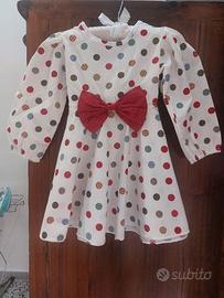 Grazioso vestitino a pois, taglia 2 anni.