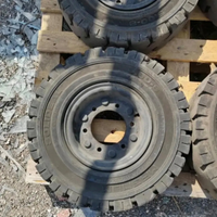 Set di ruote per muletto