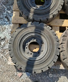 Set di ruote per muletto