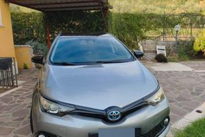 Toyota Auris Hybrid 1.8 lounge