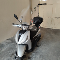 Beverly 300 Hpe Marzo 2025
