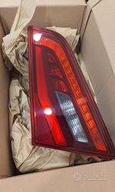 FANALE POSTERIORE DX INTERNO A LED A3 8V 5 porte
