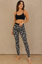 Leggings Aztechi Geometrici Bianco Nero Donna Y2K