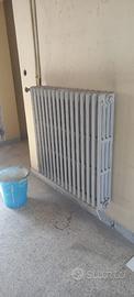 termosifone in ghisa vintage