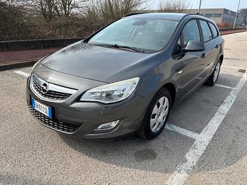 Opel Astra 1.4 100CV Sports Tourer Cosmo UNICO PRO