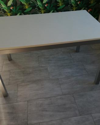 tavolo cucina/soggiorno 
