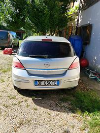 AUTO OPEL ASTRA 