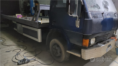 Carroattrezzi pianale scarrabile