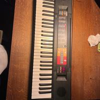 Pianola yamaha PSR-F51