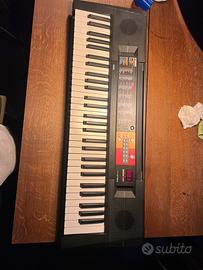 Pianola yamaha PSR-F51