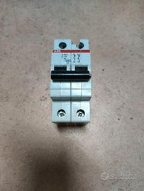 Interruttore magnetotermico